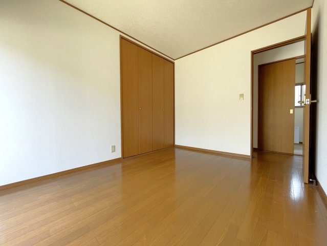 高信貸家の洋室