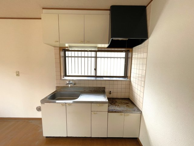 高信貸家のキッチン