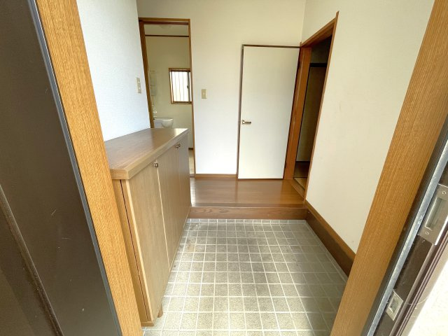 高信貸家の玄関