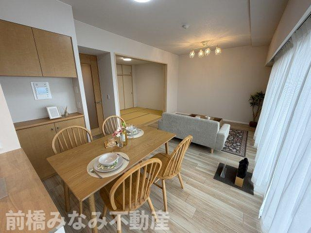 【中古マンション】前橋市本町　ポレスター　502号室　3LDKの居間・リビング|おしゃれなリビングです