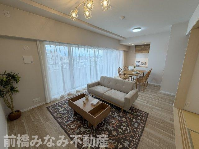 【中古マンション】前橋市本町　ポレスター　502号室　3LDKの居間・リビング|こちらの居間で趣味の時間をお楽しみください