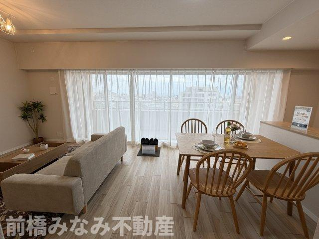 【中古マンション】前橋市本町　ポレスター　502号室　3LDKの居間・リビング|おしゃれなリビングです