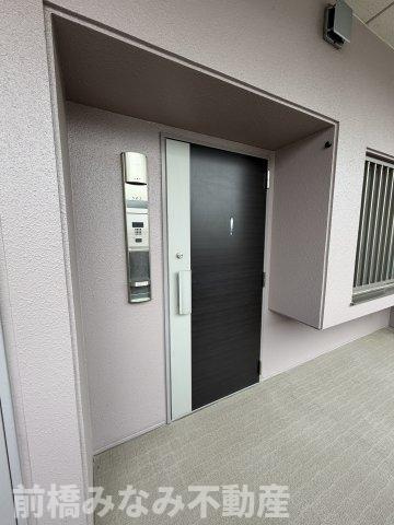【中古マンション】前橋市本町　ポレスター　502号室　3LDKの玄関|収納もある玄関です