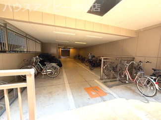 【駐車場】 | ライオンズ岐阜セントマークス弐番館15階部分！名鉄新岐阜駅まで徒歩2分！ペット飼育可能なマンション♪ | ライオンズ岐阜セントマークス弐番館15階部分！名鉄新岐阜駅まで徒歩2分！ペット飼育可能なマンション♪