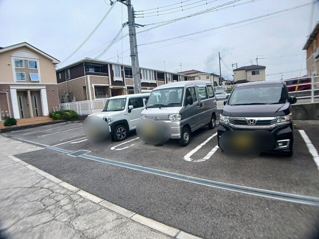 レオン　Ｋ．ＳⅡの駐車場