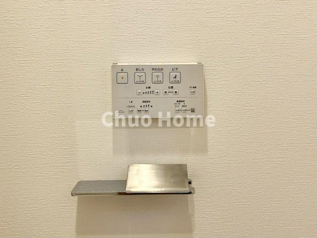 クレアホームズ北綾瀬の内装|【ウォシュレット】清潔に使いたいお手洗いには最適な設備です。もちろんウォームレットも標準装備です。