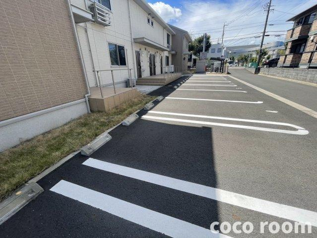 ユーフォリアの駐車場