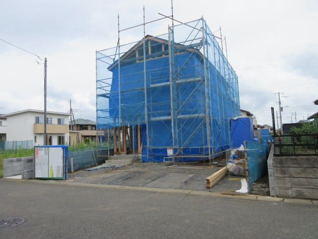 【仲介手数料無料】新築戸建　滑川町月の輪6-8-1（全1棟）の前面道路含む現地写真
