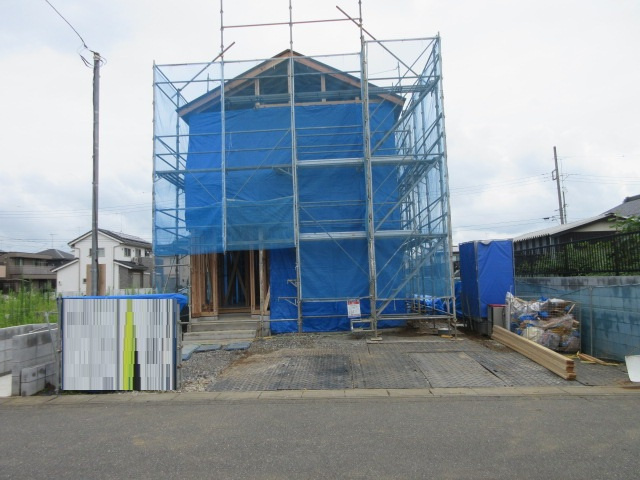 【仲介手数料無料】新築戸建　滑川町月の輪6-8-1（全1棟）の前面道路含む現地写真