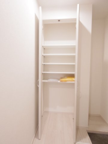 ＭＥＬDＩＡ新座の玄関