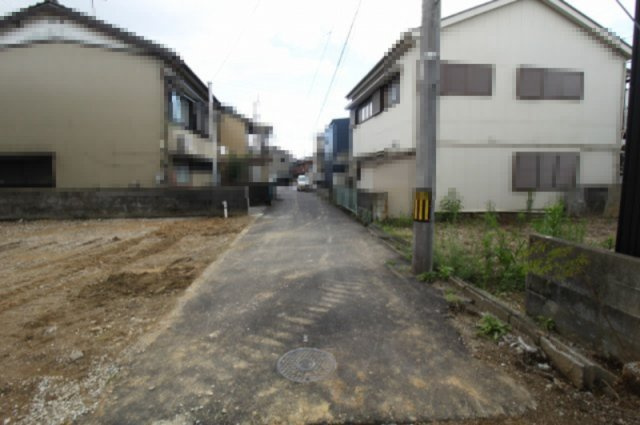 高知市中万々　新築戸建　プレミアム仕様　②　（全2区画）の前面道路含む現地写真|南側　私道　4.0ｍ　接面　11.2ｍ