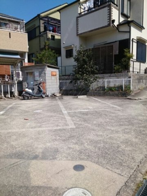 【駐車場】 | グラスガーデンⅠ | 駐車場です