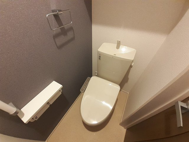 アヴァンセⅣのトイレ|ゆったりとした空間のトイレです