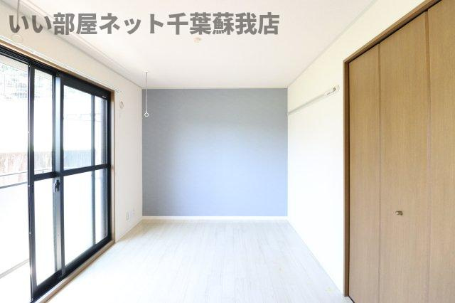 サンハイム　Ⅱの寝室|広くて明るい寝室