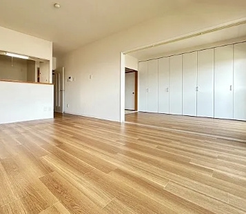 カルム千里山土井の居間・リビング