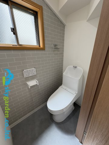 茅ヶ崎市菱沼１丁目　中古戸建　のトイレ|新しく綺麗なトイレです