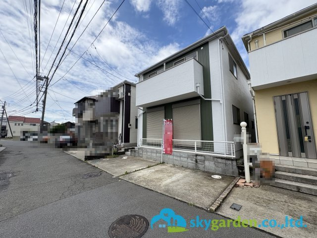 茅ヶ崎市菱沼１丁目　中古戸建　の前面道路含む現地写真|前面道路含む現地写真です