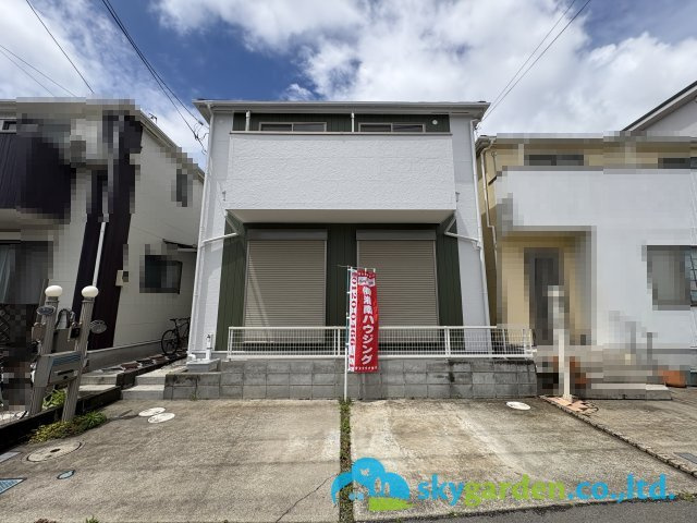 茅ヶ崎市菱沼１丁目　中古戸建　の外観|南道路に面する