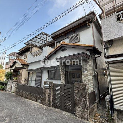 交野市東倉治のエントランス