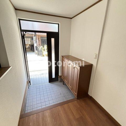 黒原城内町戸建の居間・リビング