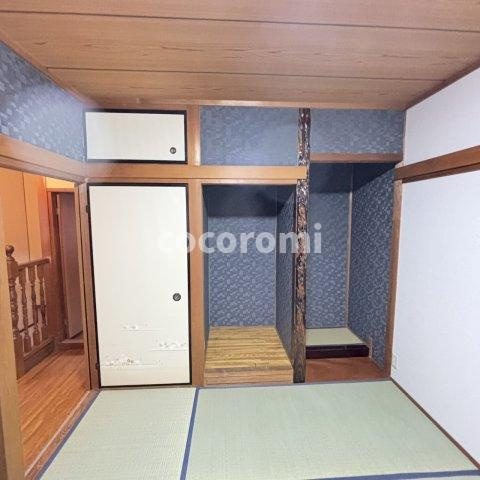 大成町車庫付き戸建の収納