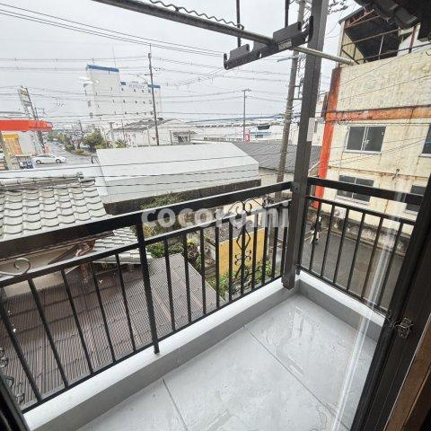 大成町車庫付き戸建のバルコニー