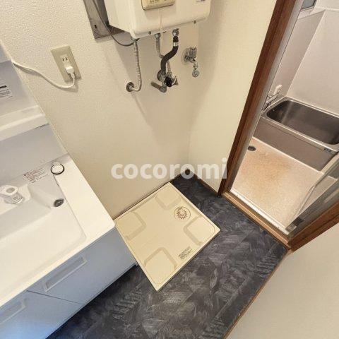 大成町車庫付き戸建の洗面所