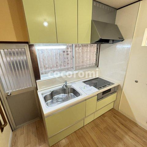 楠葉丘戸建のキッチン
