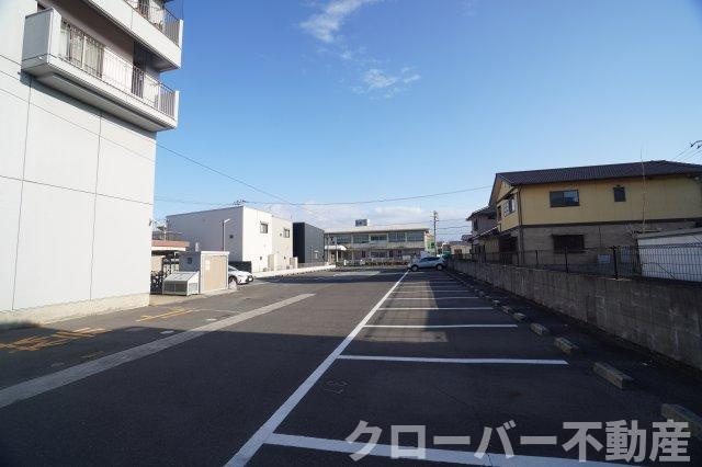 シルキーハイムの駐車場