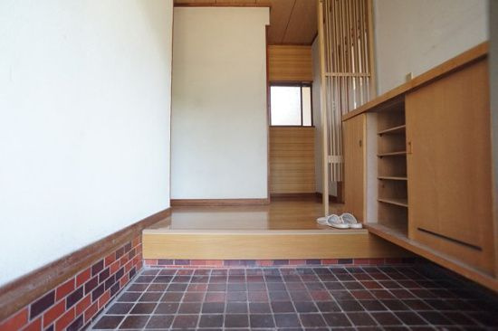 楠野町貸家の玄関