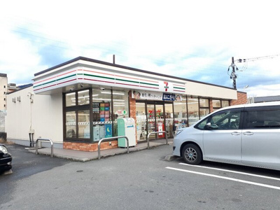 【周辺】 | カーサスカイⅢ | セブンイレブン 山科勧修寺店まで110m