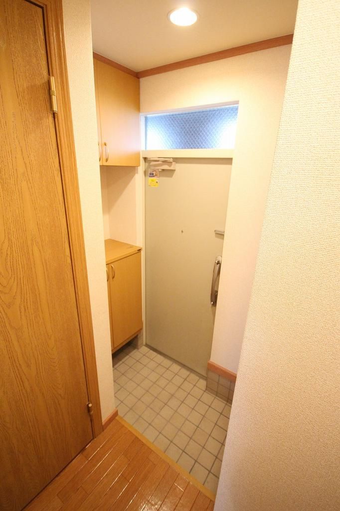 アジロガーデンの玄関|※お部屋により仕様が異なる可能性があります。