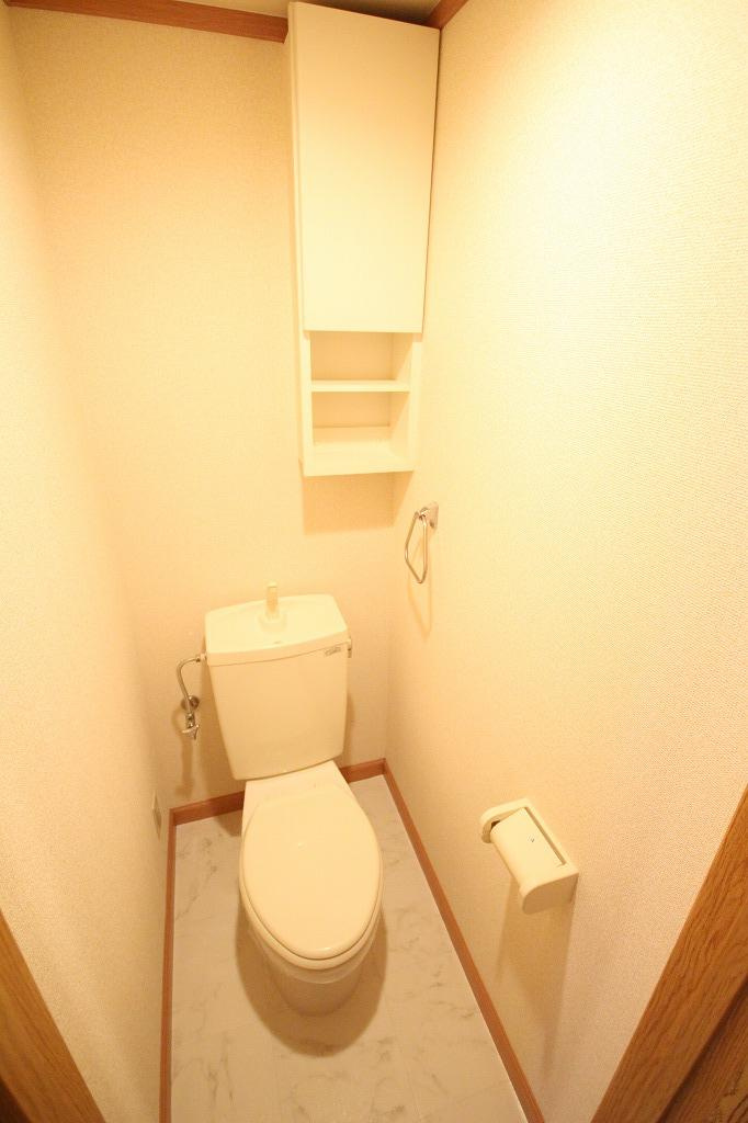 アジロガーデンのトイレ|※お部屋により仕様が異なる可能性があります。