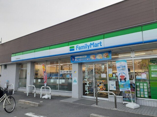 【周辺】 | リ：ルーム　伏見 | ファミリーマート 伏見向島本丸まで280m