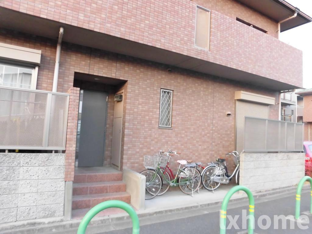 ジュネスト2番館のロビー|毎日通るロビーはこのようになっています