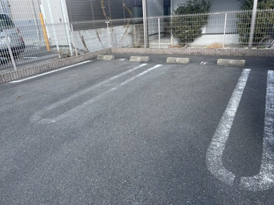 【駐車場】 | ユーアイ・ハイツ池田Ⅱ | 駐車場完備です