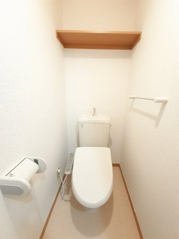 シャン・ド・フルール　Ａのトイレ|清潔感のあるトイレです