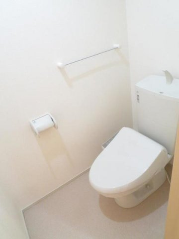 アクア・アルテＢのトイレ|落ち着いたトイレです