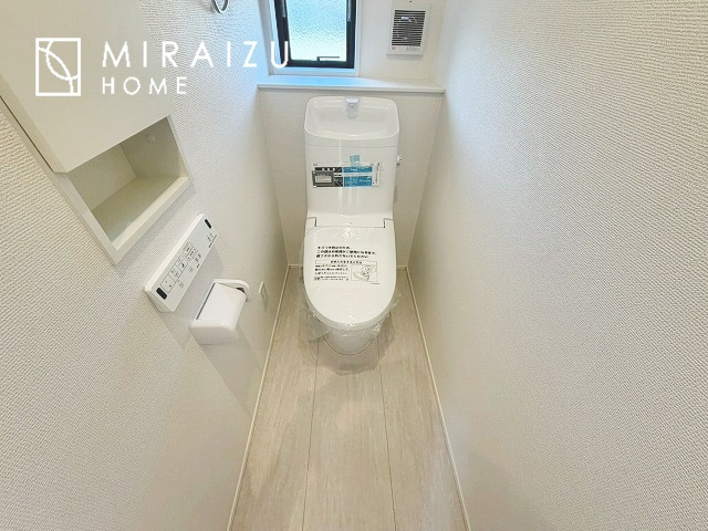 【トイレ】 | おしり洗浄、ビデ洗浄、暖房便座の機能を標準装備。トイレットペーパーの無駄遣いを防ぎ、肌を傷つける心配がありません♪