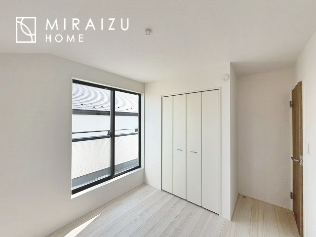【子供部屋】 | 日当たりの良いお家は嬉しいですよね。それぞれ価値観が分かれる箇所です、実際に内覧して日当たりの心地よさをご体感下さいね♪