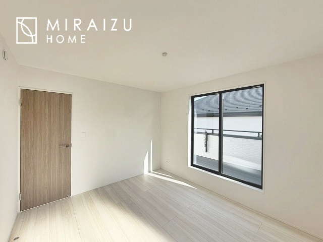 【寝室】 | 建物完成につき、実際のお部屋をごゆっくりご見学いただけます。お休みの日にご家族で見学はいかがでしょう。