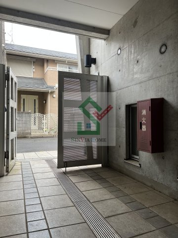 ケイブルームのロビー