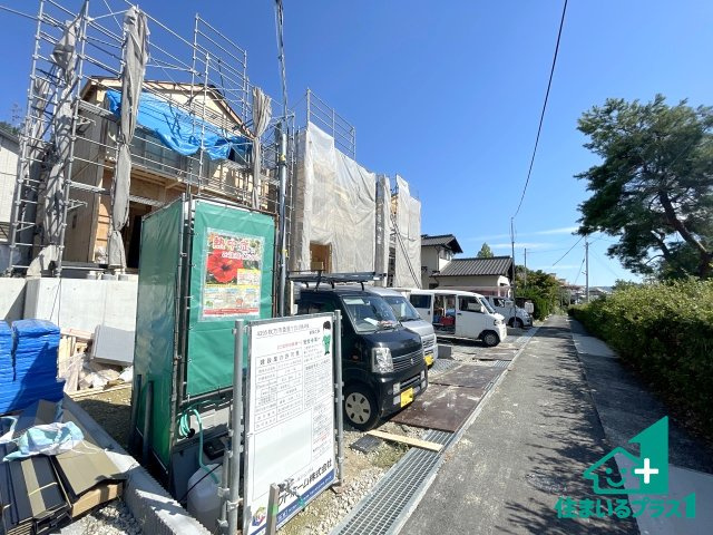 ■枚方市香里ケ丘　第3期　新築一戸建ての前面道路含む現地写真|周辺は落ち着いた街並みの住宅地！子育てがしやすい住環境です！まだ未完成ですが、現地でしかわからない事もございます。是非一度ご覧ください。