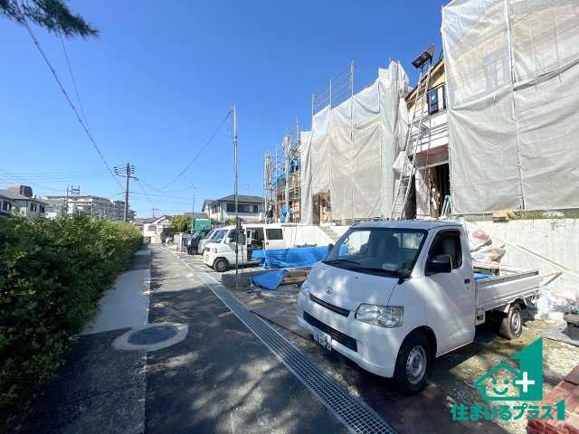 ■枚方市香里ケ丘　第3期　新築一戸建ての前面道路含む現地写真|現在建築中！落ち着いた街並みで新生活を始めることが出来そう！周辺の物件も併せてご紹介させて頂きます！