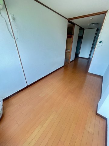 甲子園第３コーポラスの居間・リビング