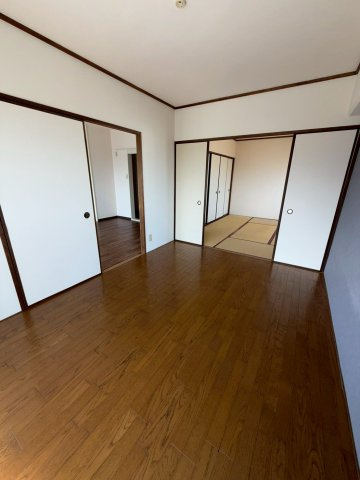 ダンディライオン住吉川の洋室