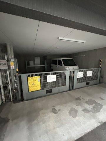 ミュプレ北浜の駐車場