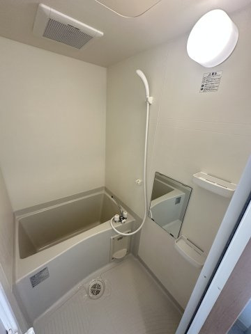 ルミエール瓦屋町の浴室