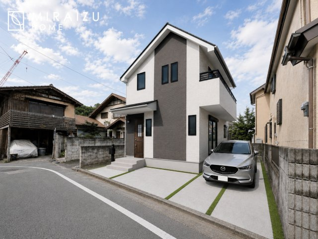 【外観】 | ※イメージです　いってきます♪ただいま♪明るい声が聞こえてきそうな玄関。ナチュラルなカラーがとても清潔感のある造りです♪
