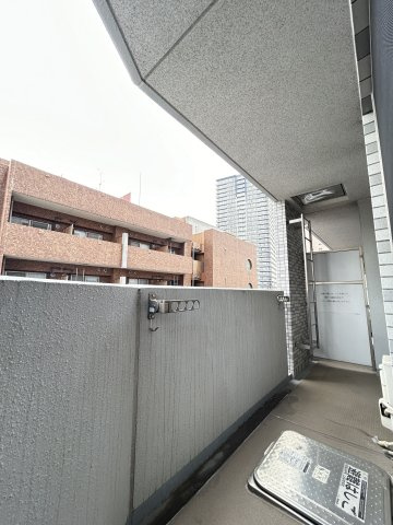 アーバネックス元町通のバルコニー